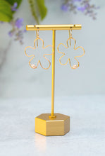Load image into Gallery viewer, SUMMER Flower & Pearl Earrings