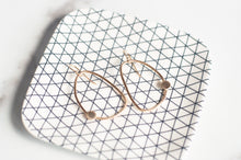 Load image into Gallery viewer, DEDE Gold Geometric Hoop Earrings