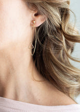 Load image into Gallery viewer, SHAE Triangle Hoop Earrings