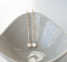 Load image into Gallery viewer, MORGAN Drop Pearl Earrings - White