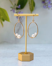 Load image into Gallery viewer, COURTNEY Oval Pearl Earrings