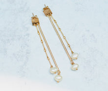 Load image into Gallery viewer, NIKKI Bar Drop Pearl Earrings