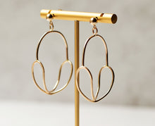 Load image into Gallery viewer, RAE Hoop Earrings