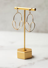 Load image into Gallery viewer, RAE Hoop Earrings