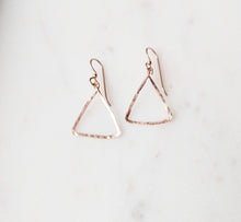 Load image into Gallery viewer, Rose Gold Triangle Hammered Earrings