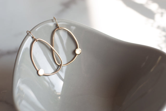 DEDE Gold Geometric Hoop Earrings